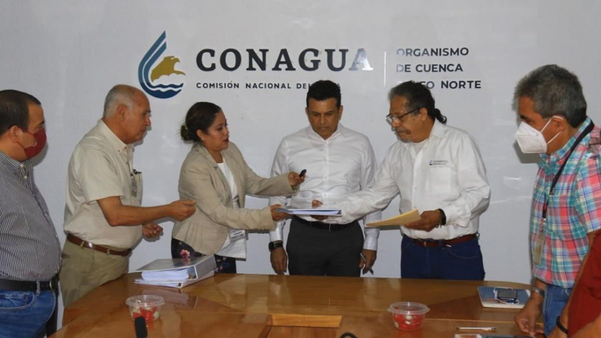 Formaliza Lalo Gattás entrega de proyecto de segunda línea de acueducto
