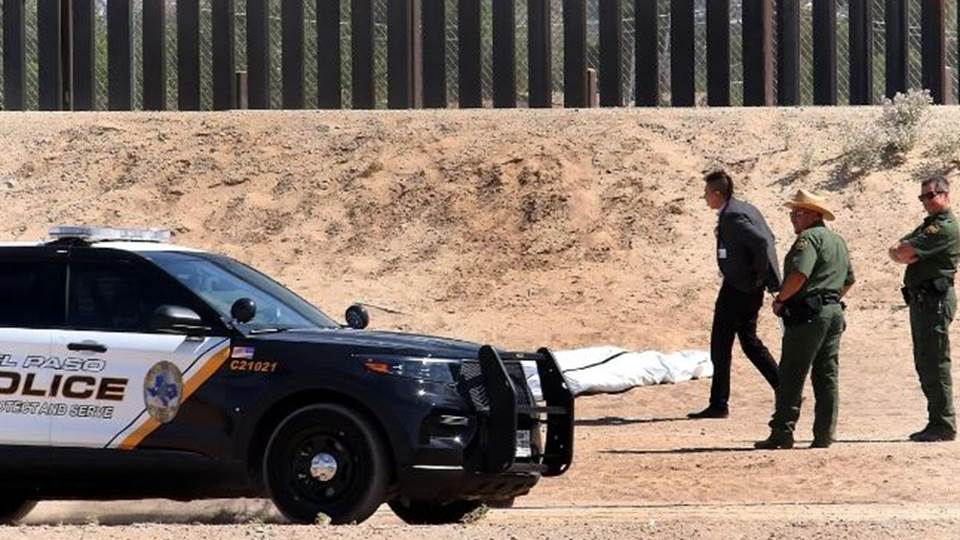 Muere migrante tras caer del muro entre México y Estados Unidos