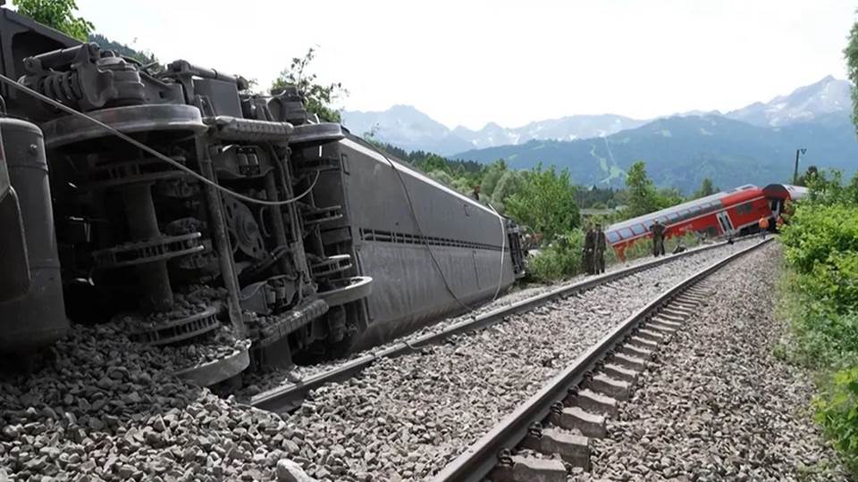 Fatal accidente de tren deja 4 muertos y 60 heridos en Alemania