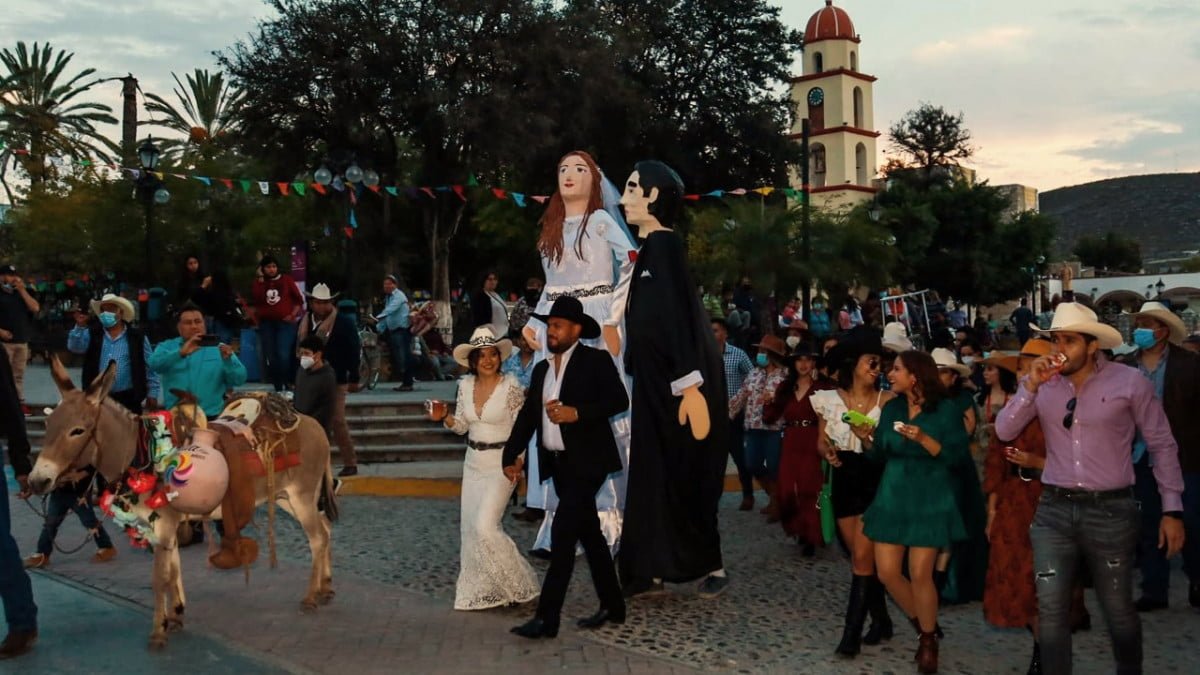 Rifas, DJ, baile y demás: Así se vivirá la callejoneada para “solteros” en Tula