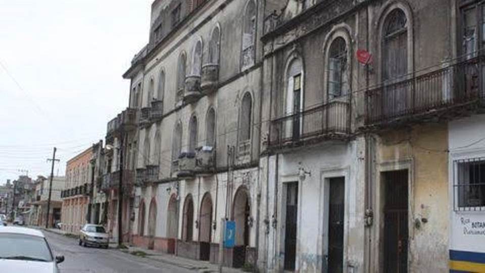 Cuatro viejos edificios en Tampico podrían ser demolidos; no se ubica a sus dueños