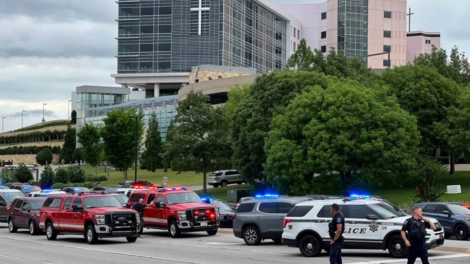 Nuevo ataque con armas de fuego deja 5 muertos en un hospital en Tulsa