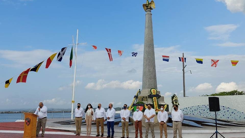Recuerdan a petroleros caídos en la Segunda Guerra Mundial