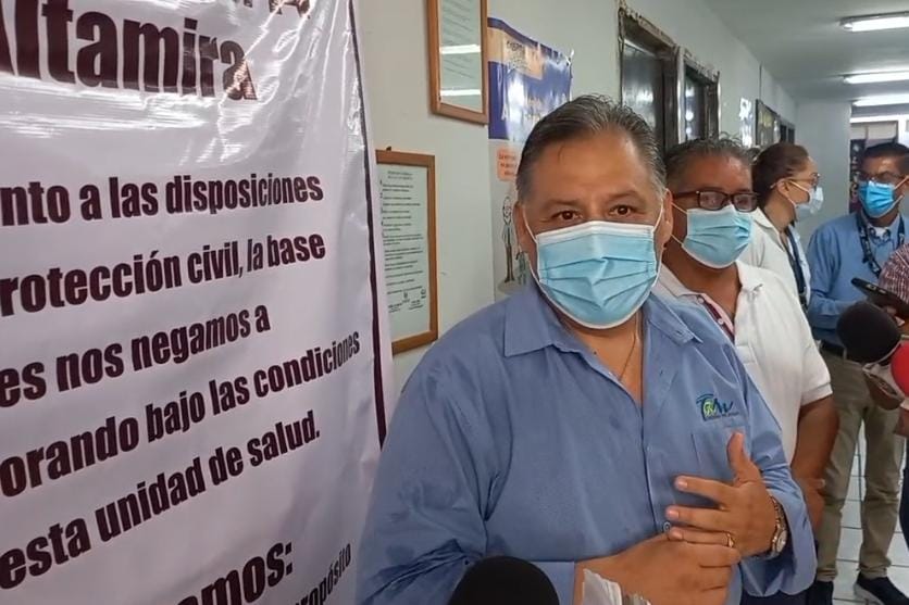 Personal del Centro de Salud de Altamira darán consulta en la calle tras riesgo de que las instalaciones colapsen 