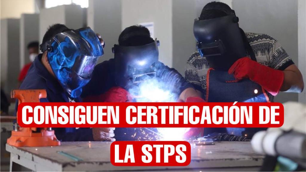 Egresados de capacitación industrial reciben certificación de la Secretaría del Trabajo