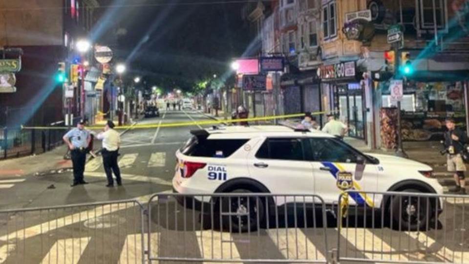 Al menos dos policías heridos tras tiroteo Philadelphia, Pennsylvania
