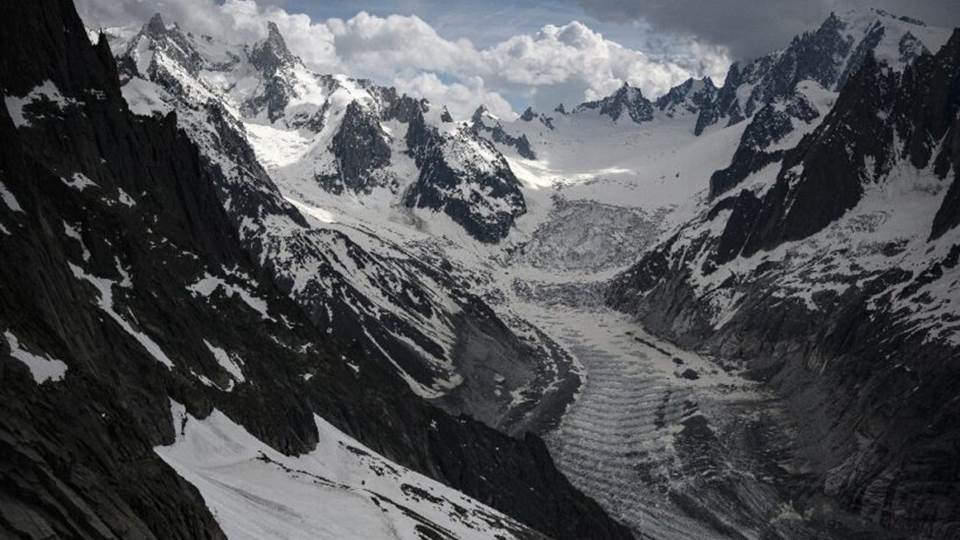 Derrumbe de glaciar deja al menos 7 muertos y 19 desaparecidos en Italia