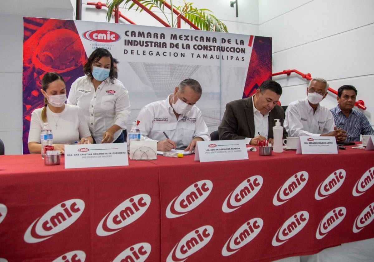 Refrenda Adrián Oseguera lazos de colaboración con la CMIC