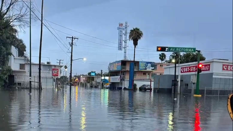 Lluvia de dos pulgadas inunda Nuevo Laredo