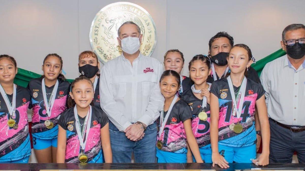 Reconocen en Ciudad Madero a campeonas nacionales de Voleibol Infantil