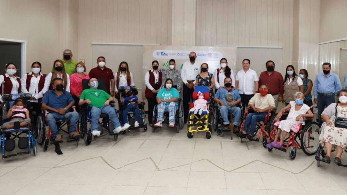 Recibe Sistema DIF donación de aparatos funcionales