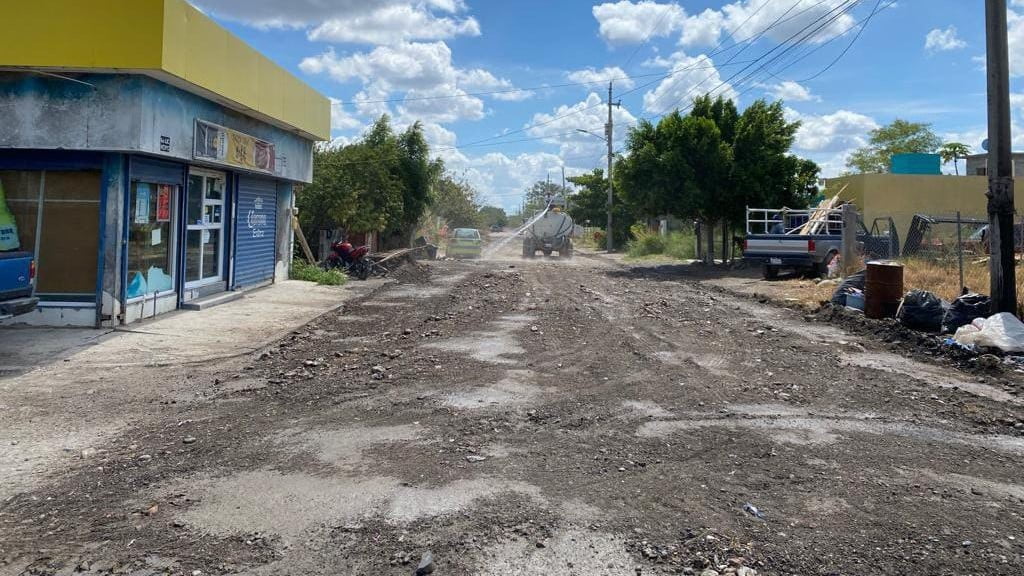 Gobierno de Lalo Gattás no da tregua al arreglo de calles