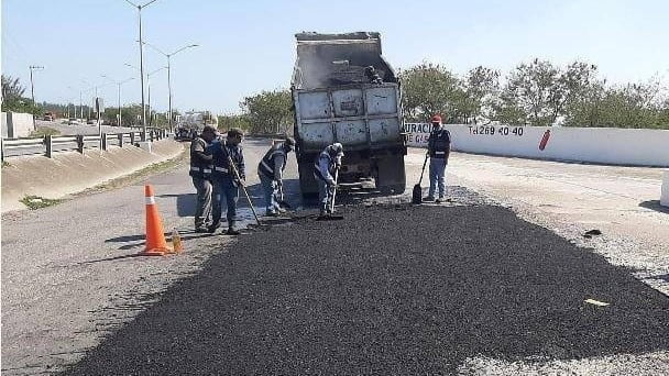 Realizan Trabajos de Mantenimiento en Vialidades de Ciudad Madero