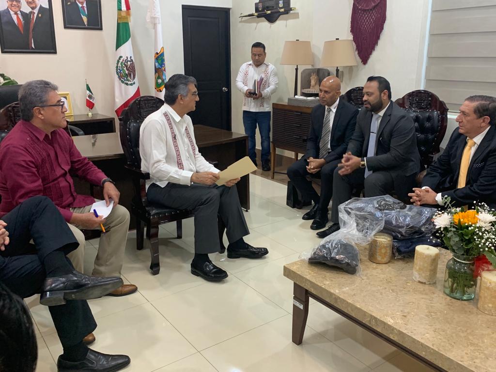 Inversionistas de la India presentan proyectos de expansión al Gobernador