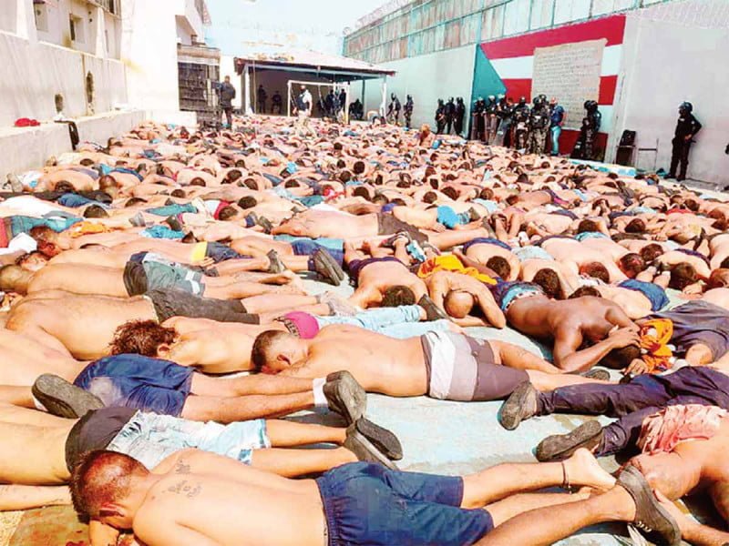 Hieren a 15 policías en otra redada en Ecuador