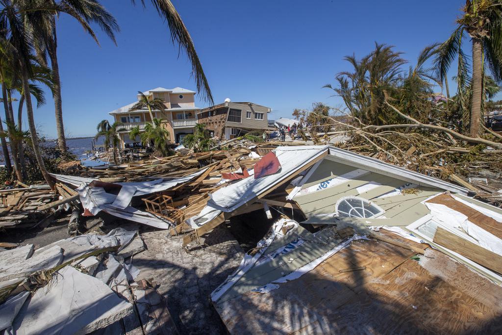 Florida recibe casi 2 mil millones de dólares en ayuda por el huracán Ian