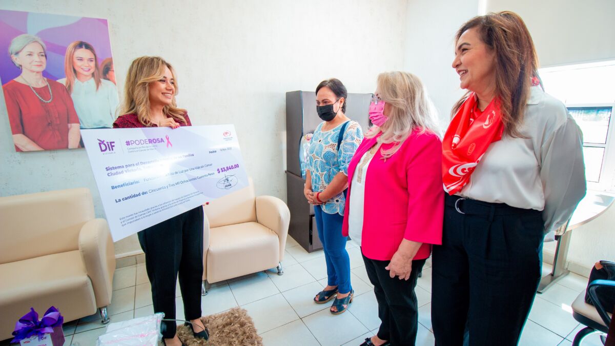 Apoya Lucy de Gattás a fundación Cachito de Luz