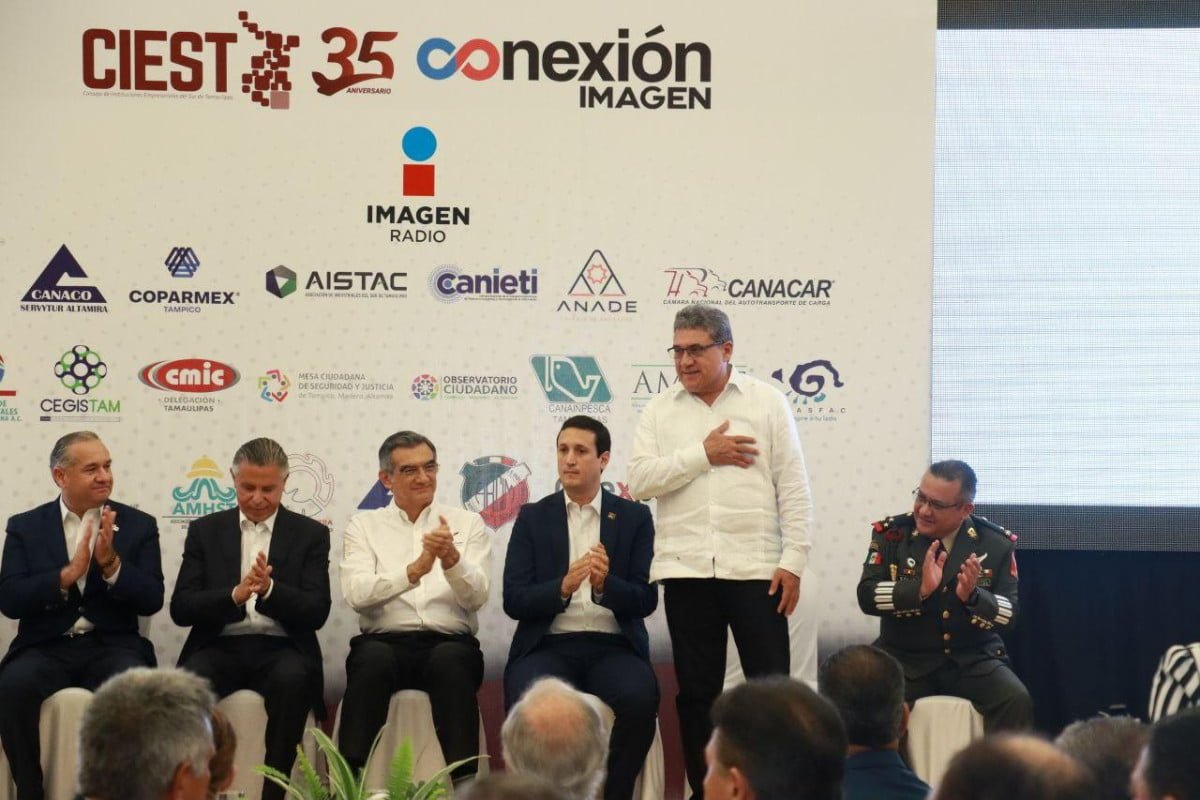 Presente Altamira en el 35 aniversario del CIEST