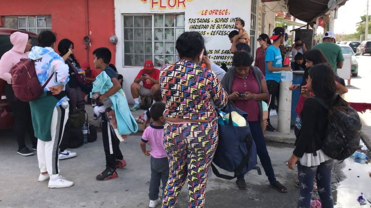 Sigue llegando oleadas de migrantes a Matamoros