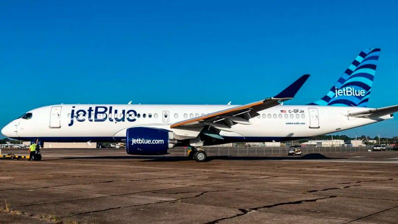 Chocan dos aviones dentro del aeropuerto JFK de Nueva York