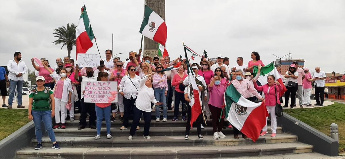 Poca afluencia en marcha en defensa del INE en Nuevo Laredo