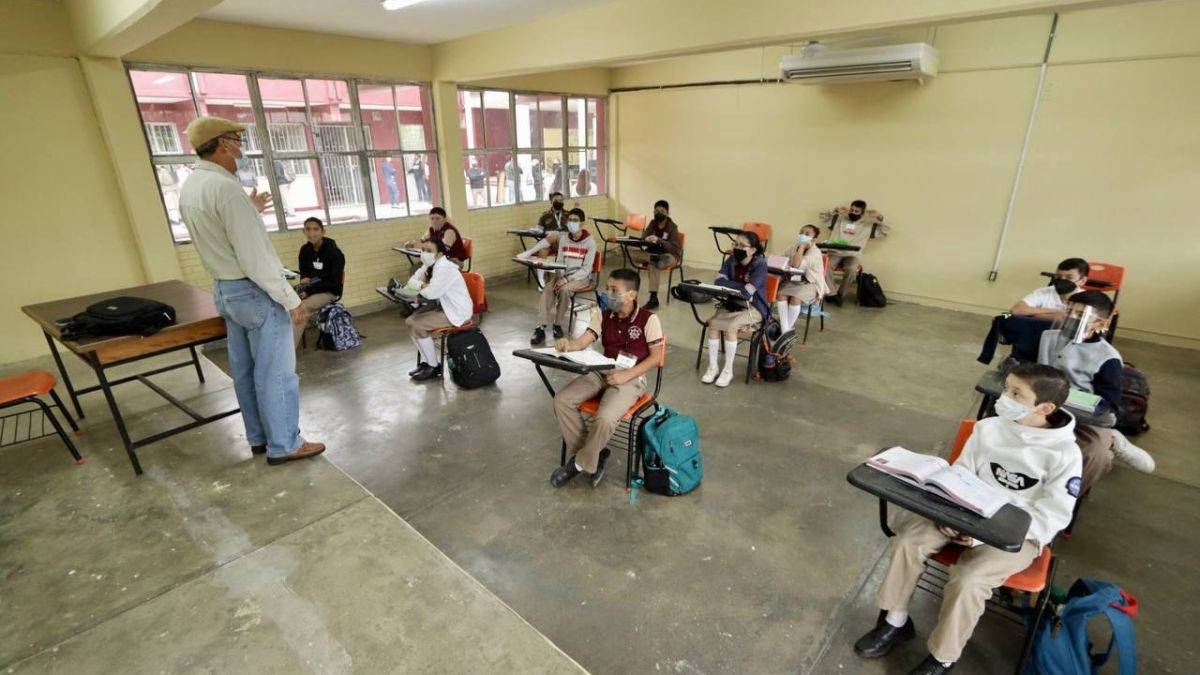 Pide dirección de educación en Altamira no bajar la guardia ante Covid