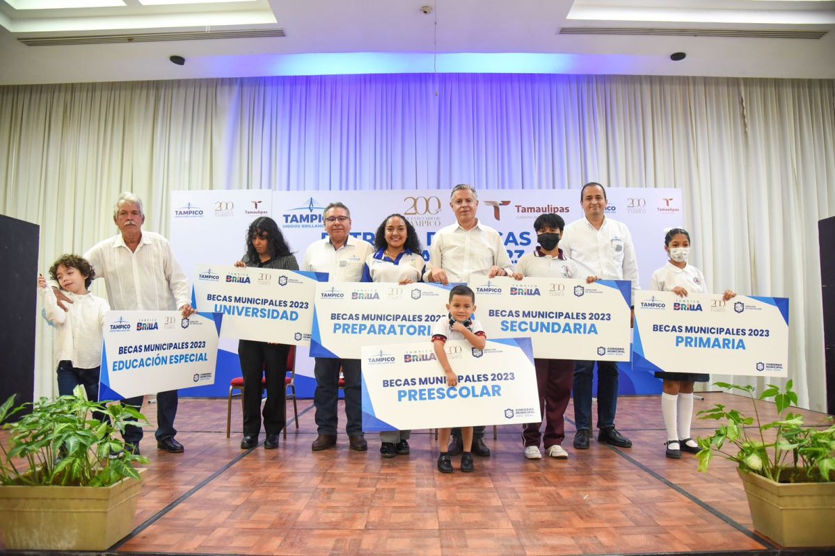 Entregan becas a más de mil 500 tampiqueños