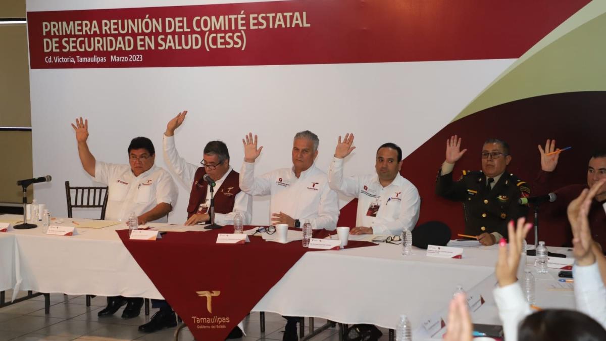Uso de cubrebocas obligatorio en escuelas, unidades hospitalarias y manejadores de alimentos