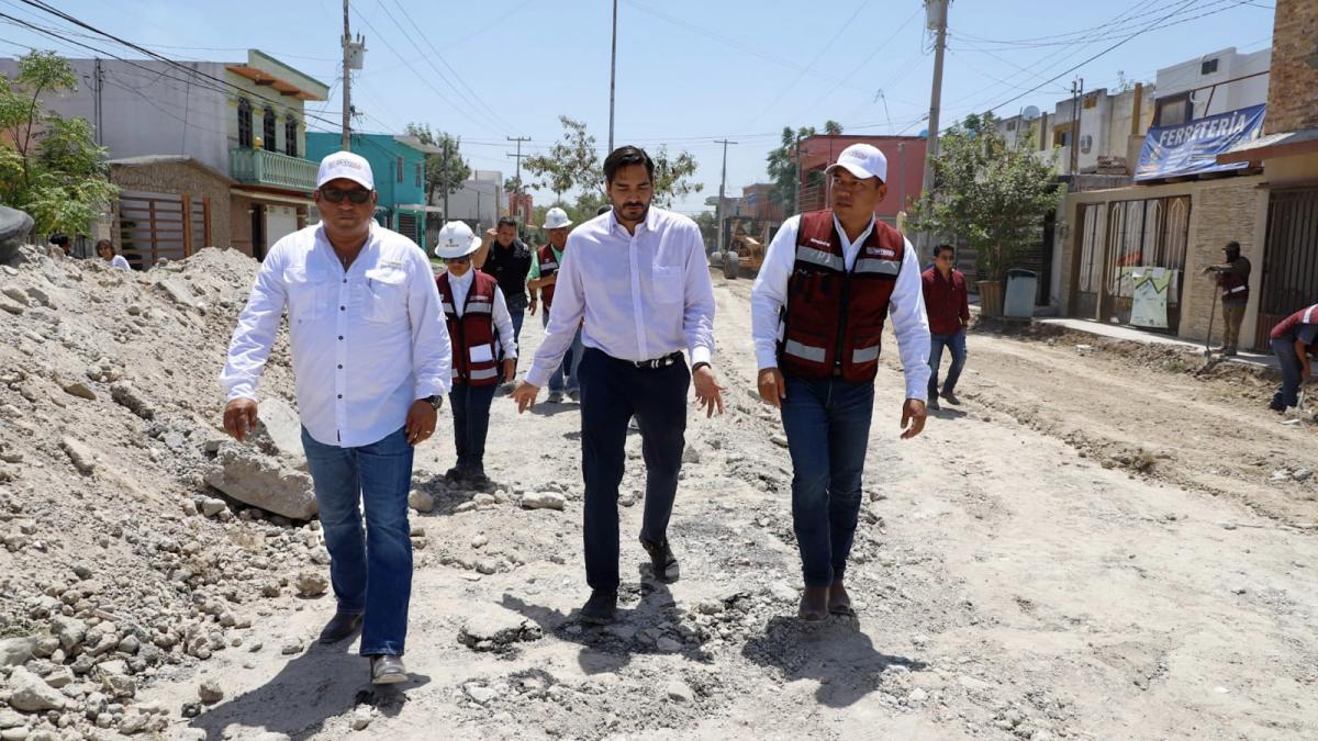 Construye Gobierno de Carlos Peña pavimentación con recursos REPUVE