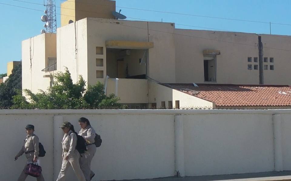 Cuatro lesionados en explosión de vivienda en residencial de Pemex en Madero