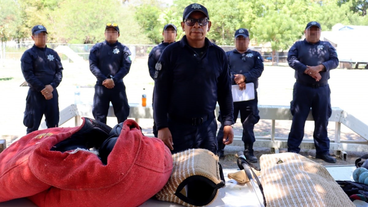 Guardia Estatal capacita a nuevos manejadores de perros de Guardia y Defensa