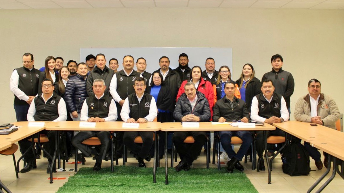 Dialoga rector de la UAT con estudiantes de la frontera
