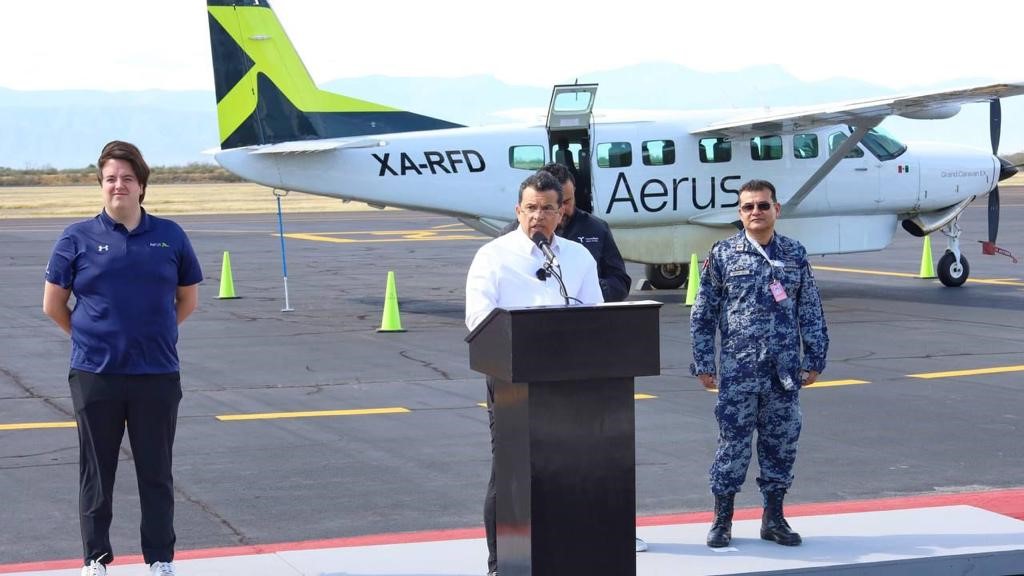 Reconocen apuesta de AERUS al crecimiento y desarrollo aéreo de Victoria