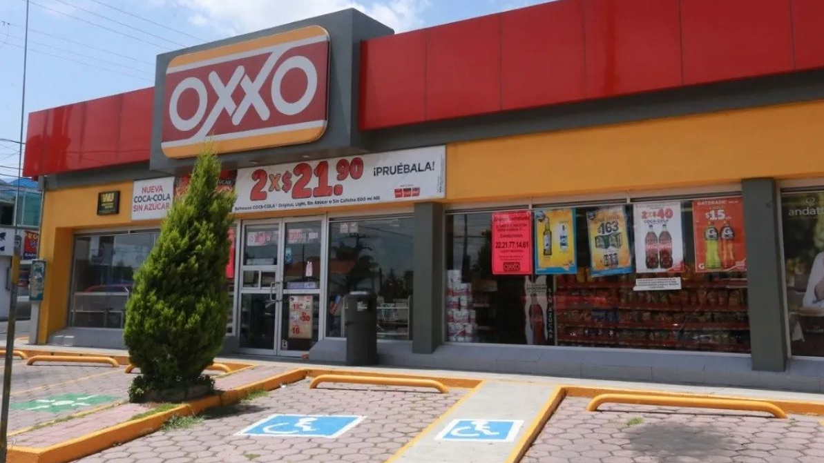 Asaltan Oxxo en Ciudad Madero; se llevan dinero, botellas de vino y efectivo