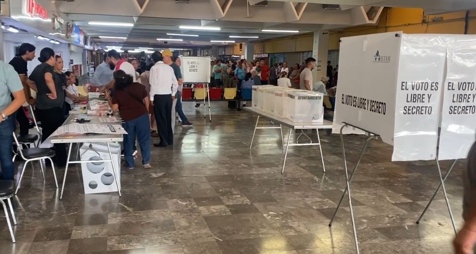 Casilla especial en la central de Victoria luce abarrotada y se generan fricciones