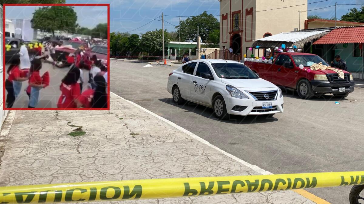 Mueren dos mujeres tras ser arrolladas por camioneta en Llera