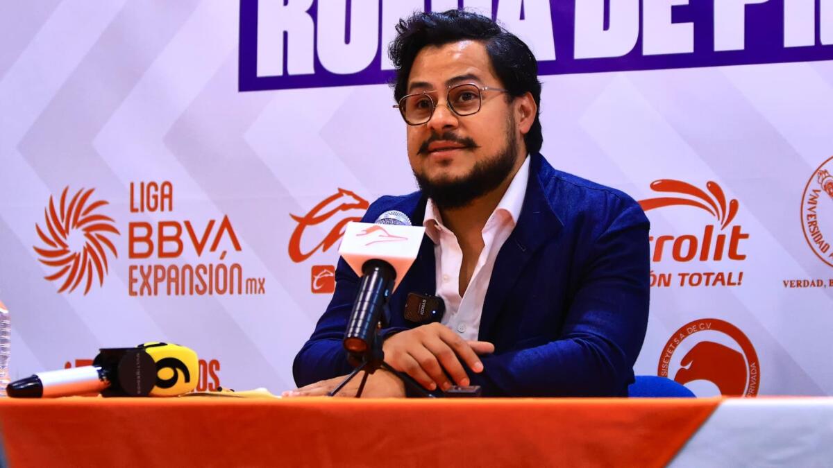 Renuncia presidente del Correcaminos, tras reinstalación de Director Técnico