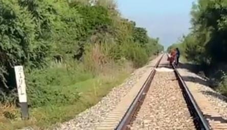 Tren arrolla y mata a un hombre en Reynosa