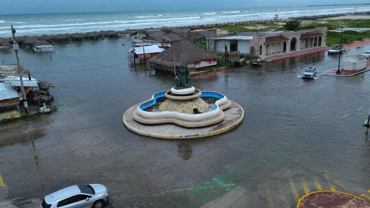 Se “sale” el mar en Playa Miramar
