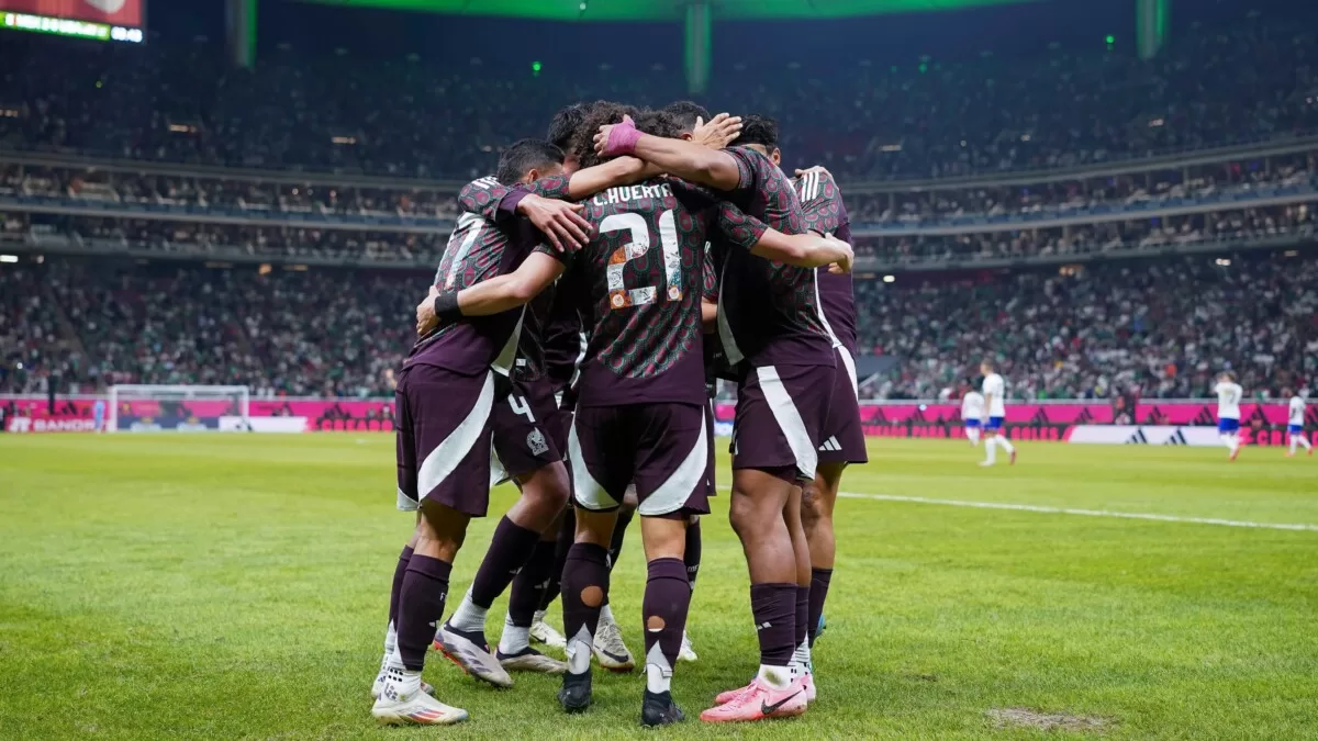 México vence 2-0 a Estados Unidos en el regreso del tricolor a Guadalajara