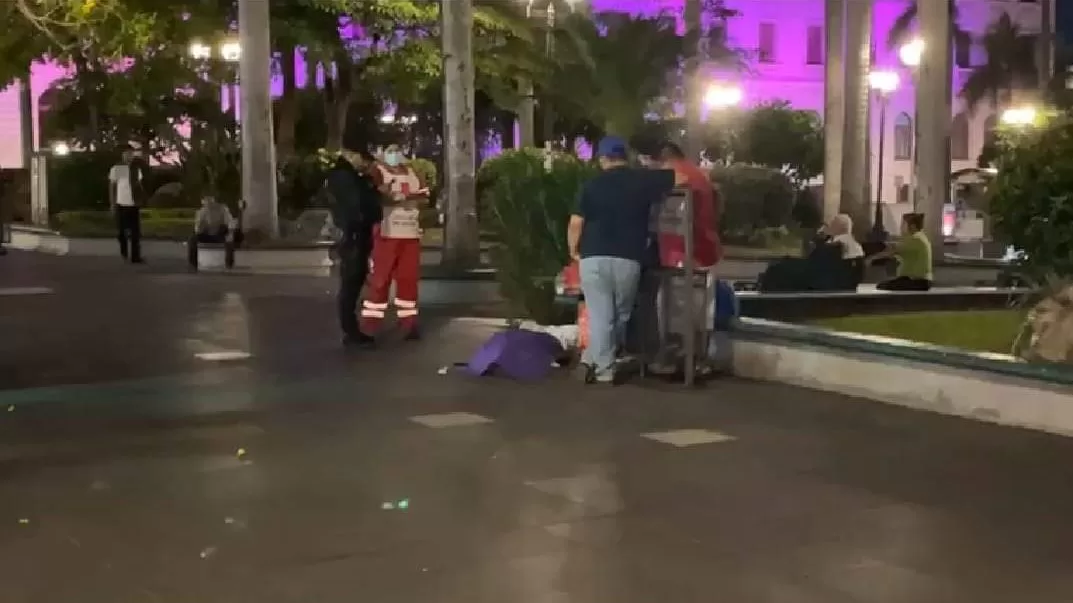 Pierde la vida en la plaza de Armas de Tampico