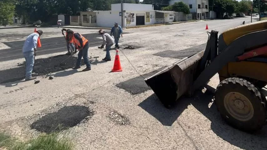Llega programa de bacheo a seis colonias más de Victoria