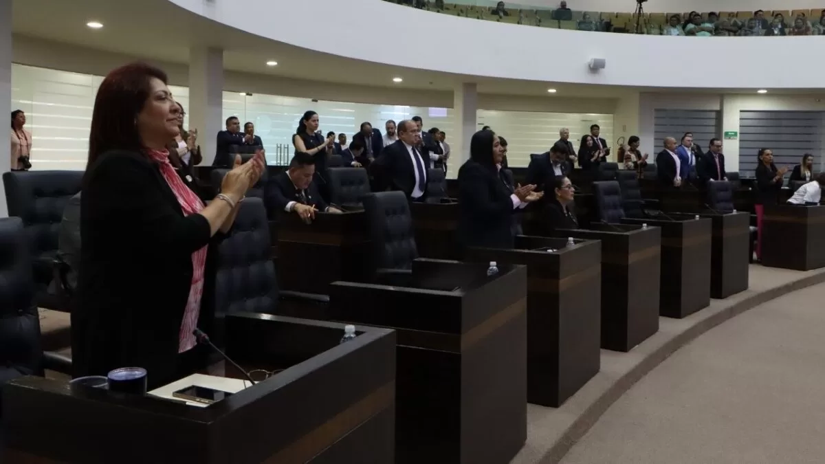 Aprueban reforma que excluye a Ayuntamientos de cambios constitucionales