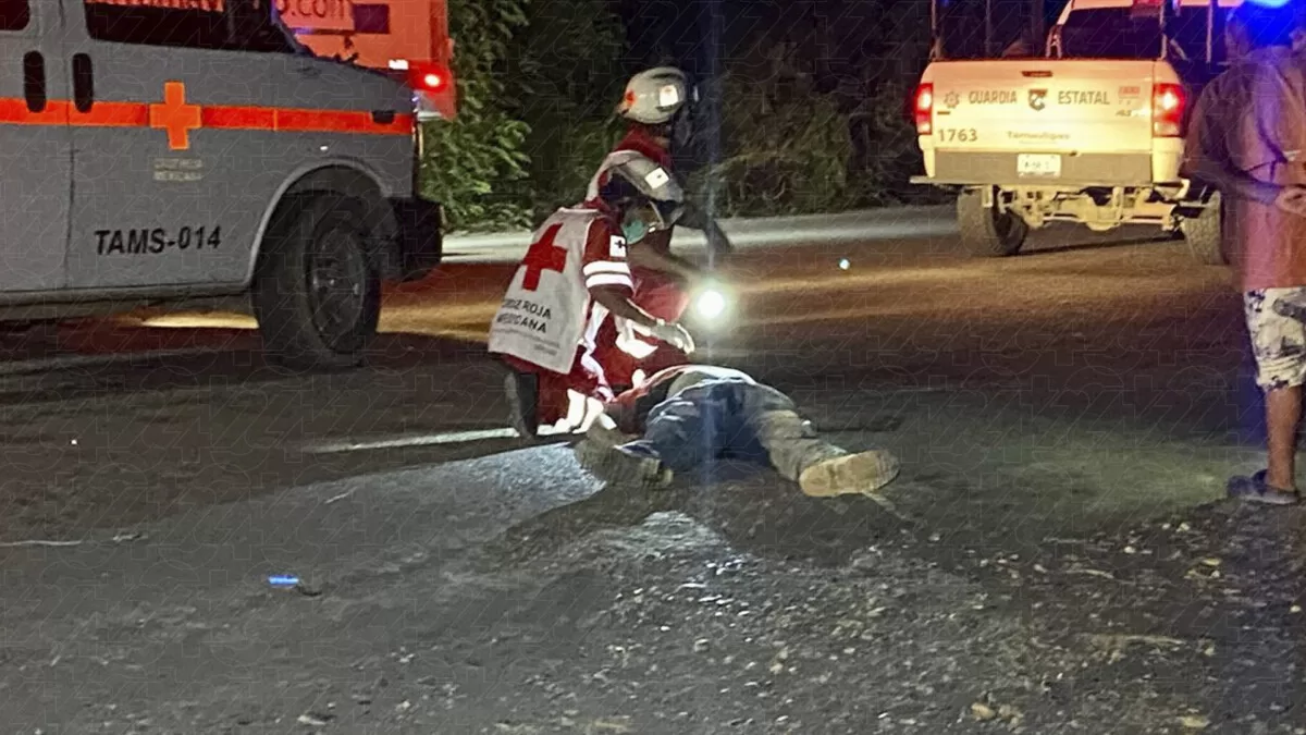 Motociclista pierde la vida tras ser embestido en Xicoténcatl