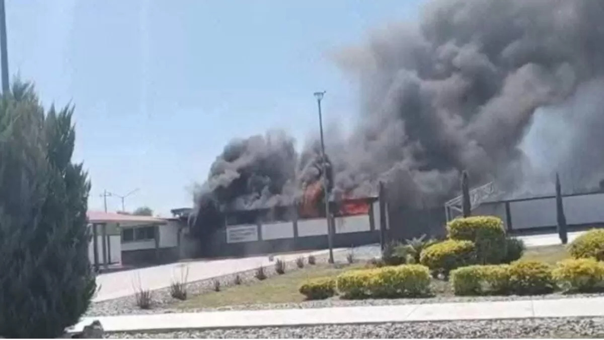 Fuego consume instalaciones de la Guardia Nacional en Nuevo León