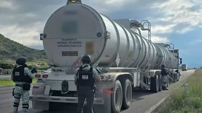 Aseguran 64 mil litros de hidrocarburo y detienen a una persona en Reynosa