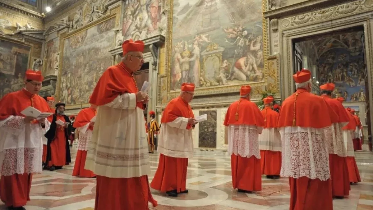 Arranca el cónclave; cardenales buscan Papa “pastor”