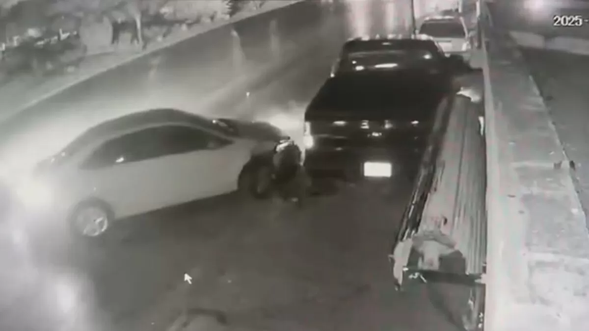 Conductor choca camioneta en Ciudad Madero y huye del lugar
