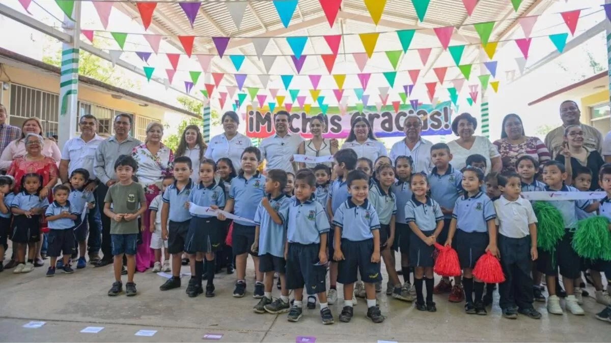 Entrega alcalde Lalo Gattás techumbre a Jardín de Niños América