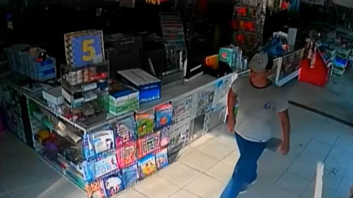 Captan en video intento de robo en papelería de Ciudad Madero